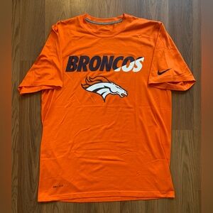 Nike Men's Denver Broncos Football Shirt - MEDIUM - Orange Dri Fit Tee NFL Top